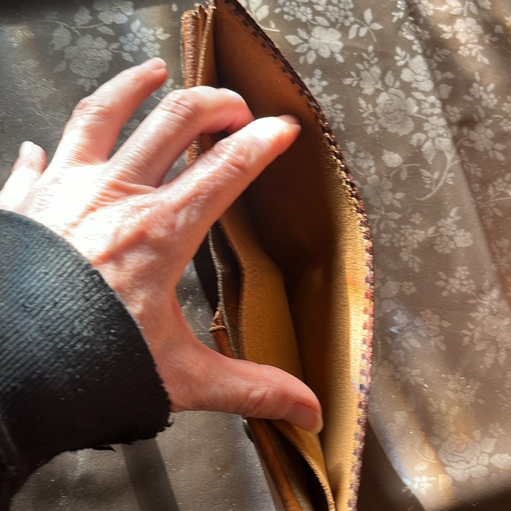 Vintage Embossed leather, bifold wallet, horse , Mexico - Picture 12 of 16